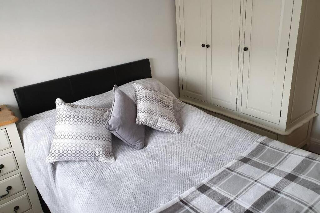 A Home Away From Home With A Big Welcome Erith Екстер'єр фото